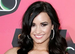 Demi Lovato bị chê bai béo phì