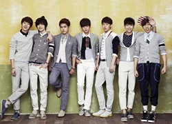 EXO, 2PM, INFINITE, B2ST "chiến nhau" trong tháng 4