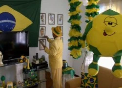 Fan Brazil cuồng nhiệt: 20 năm chỉ 'xài' đồ màu xanh, vàng