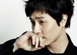 Fan nổi giận với thành viên nhóm nhạc huyền thoại Shinhwa