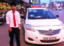 Gây tai nạn, lái xe taxi điên cuồng bỏ chạy