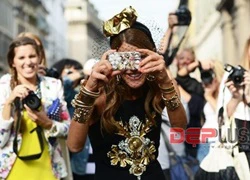 Khi Anna Dello Russo 'nổi loạn' trên đường phố