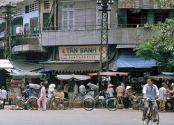 Kho ảnh khổng lồ về VN 1991-1993: Bên hè phố Sài Gòn