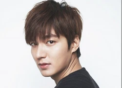 Lộ ảnh Lee Min Ho thời mặc quần ống rộng, hồn nhiên hôn má bạn gái