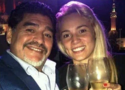 Maradona bất ngờ làm lành với bồ trẻ