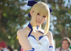 Mê mẩn với loạt ảnh cosplay Saber xinh như thiên thần