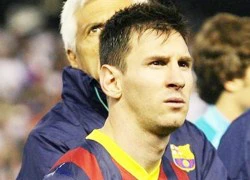 Messi bị fan cuồng sỉ vả tại sân bay, rời Nou Camp bằng cổng phụ