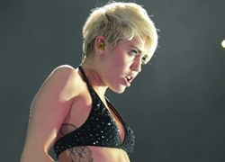 Miley Cyrus dính nghi án mang bầu