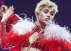 Miley Cyrus: "Im mồm và để yên cho tôi hồi phục"