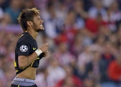 Neymar &#8220;lười&#8221; ghi bàn vì mải&#8230; khoe quần lót