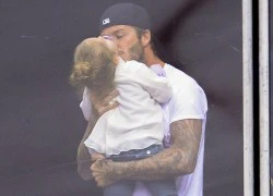 Những lần hôn nhau "đắm đuối" của Beckham và bé Harper Seven