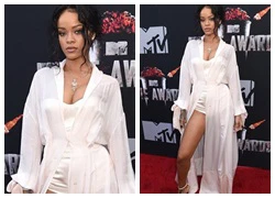 Rihanna khoe "ngực đầy, chân thon" trên thảm đỏ MTV