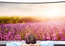 Samsung chuẩn bị ra mắt TV 4K cong đầu tiên trên thế giới tại Việt Nam