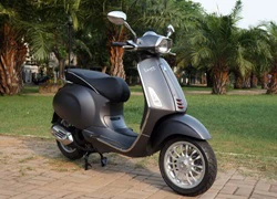 Vespa Sprint có giá 71,8 triệu đồng tại Việt Nam