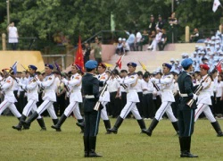 "Chiến sĩ Điện Biên" múa súng, phất cờ