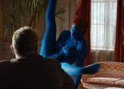 Dị nhân Mystique (Jennifer Lawrence) hóa sát thủ kinh hoàng