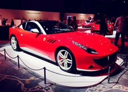 Ferrari SP FFX xuất hiện công khai lần đầu tiên tại Nhật Bản