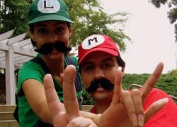 Hoài niệm tuổi thơ với cosplay Mario và Luigi