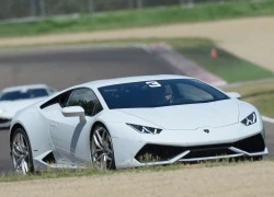 Huracan được chọn sử dụng cho khóa học đua xe của Lamborghini