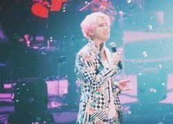 Junsu (JYJ) nghẹn ngào hát lại hit cũ của TVXQ