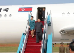 Kim Jong-un cùng vợ xem trình diễn máy bay chiến đấu