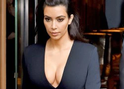 Kim Kardashian khoe ngực căng đầy