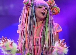 Lady Gaga khởi động tour với loạt đồ diễn "không ai dám đụng hàng"