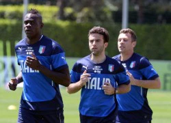 Mario Balotelli giành quyền nuôi con với tình cũ