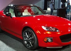 Mazda MX-5 phiên bản đặc biệt mới có giá 32.205 USD