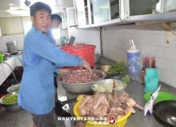 Những anh nuôi trên tàu ra Trường Sa