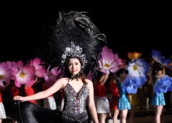 Những cô gái Carnaval nóng bỏng ở Hạ Long