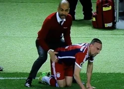 Pha trị thương 'khó đỡ' giữa Pep Guardiola và Ribery