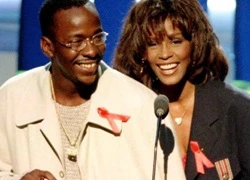 Phim về hôn nhân của Whitney Houston ra mắt trong năm sau