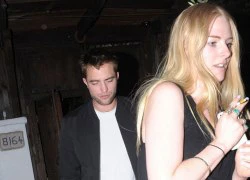 Robert Pattinson hẹn hò đi chơi đêm với cô gái bí ẩn