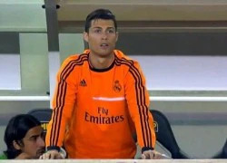 Ronaldo đứng ngồi không yên trước màn trình diễn của các đồng đội