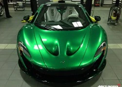 Siêu xe hybrid McLaren P1 màu xanh lạ mắt