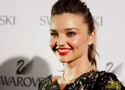 Soi cận mặt vẻ đẹp không tì vết của "gái một con" Miranda Kerr