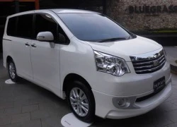 Toyota NAV1 V Limited - "Người anh em" sang trọng hơn của Innova