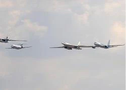 Tu-160 bay sang Crimea, Ukraine rút khỏi Kramatorsk, thả người biểu tình Odessa