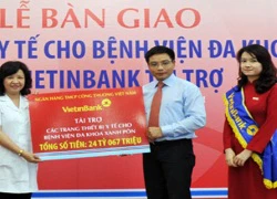 VietinBank bàn giao trang thiết bị y tế cho Bệnh viện Xanh Pôn