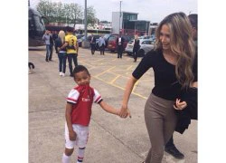 WAGs Arsenal háo hức đi xem FA Cup