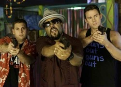 &#8220;22 Jump Street&#8221;: Bá đạo và những trò lố