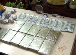 Bà lão 80 tuổi mua 10 bánh heroin ở Sài Gòn