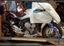 Cận cảnh MV Agusta Brutale 800 Dragster tại Việt Nam