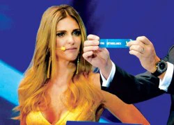 Fernanda Lima : Bà mẹ hai con &#8220;đốt nóng&#8221; World Cup 2014