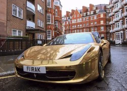 Ferrari 458 Spider mạ chrome vàng dạo phố