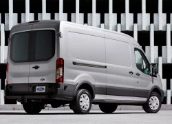 Ford tự hào về mức "ăn xăng" của Transit 2015