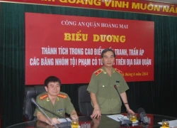 Giám đốc CATP khen thưởng chiến công của CAQ Hoàng Mai