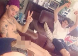 Harry Styles (One Direction) khiến fan "phát cuồng" vì ảnh nude