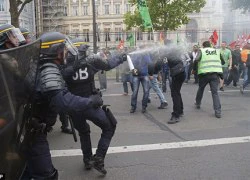 Hỗn loạn bao trùm thủ đô Paris